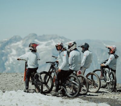 La bici nos lleva a nuevos lugares. Compartir el camino los hace inolvidables.